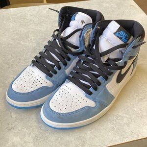 Nike Men's High-Top Blue and White Sneakers